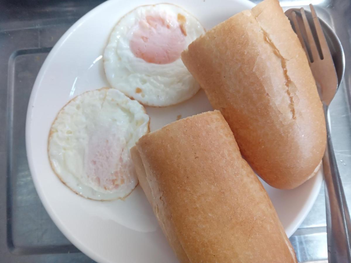 Bami Hostel Thakhek Eksteriør bilde